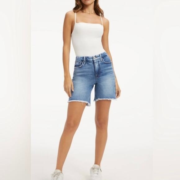 Good American Good ’90s Bermuda Denim Shorts Raw Hem Distressed Indigo Size 10 - Picture 1 of 12